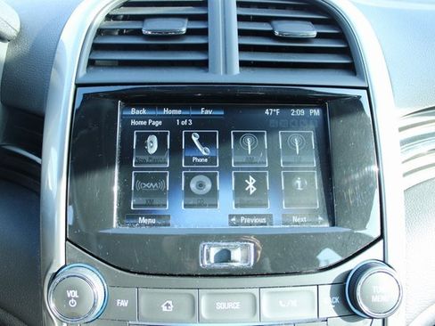 Used 2015 Chevrolet Malibu LT w/ Power Convenience Package image 20