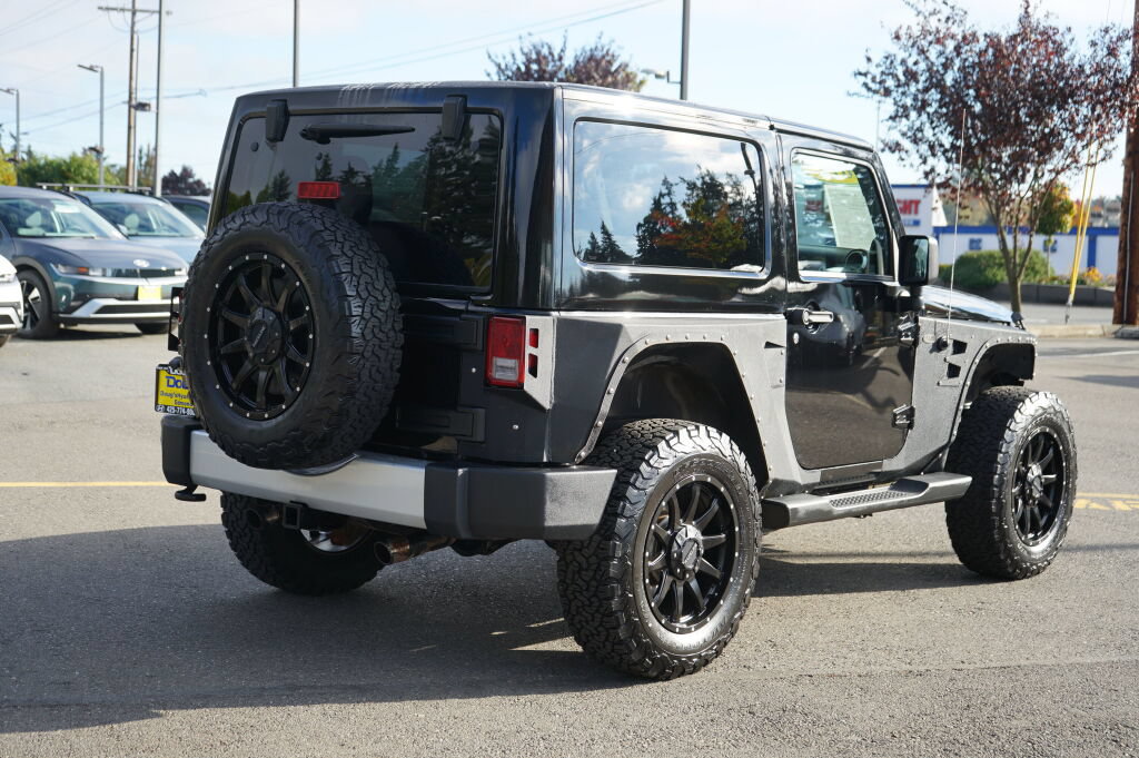 Used 2011 Jeep Wrangler Sahara w/ Connectivity Group AWD/4WD image 6