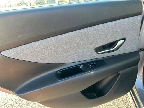 Used 2024 Hyundai Elantra Limited FWD image 32