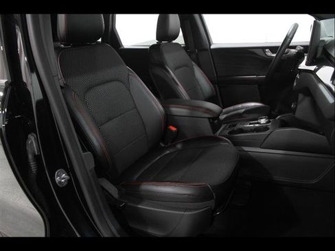 Certified 2023 Ford Escape ST-Line w/ Tech Pack #1 FWD image 17