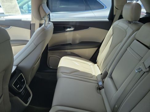 Used 2018 Lincoln MKX Reserve FWD image 8