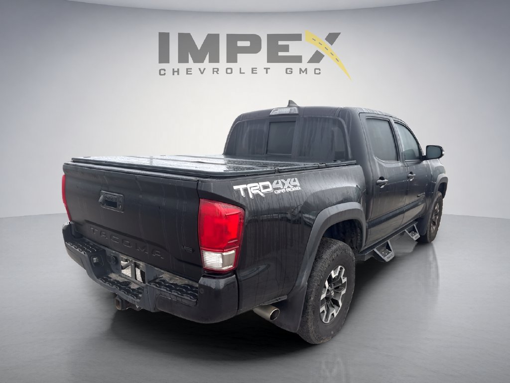 Used 2017 Toyota Tacoma TRD Off-Road AWD/4WD image 5