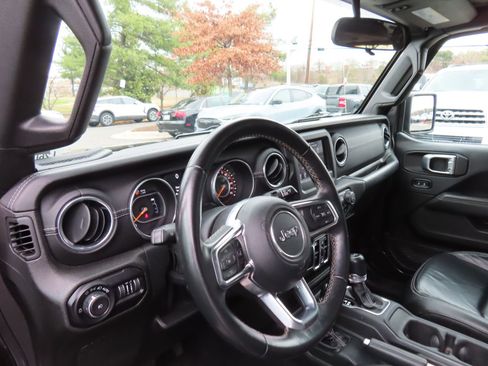 Used 2018 Jeep Wrangler Unlimited Sahara w/ LED Lighting Group image 14