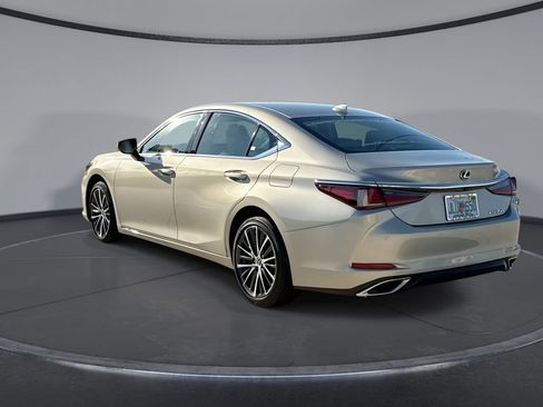 Used 2025 Lexus ES 350 w/ Premium Package FWD image 10