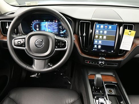 Used 2023 Volvo XC60 B5 Plus w/ Protection Package Premier image 5