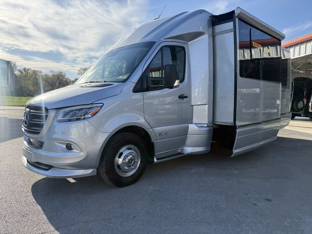Used 2020 Mercedes-Benz Sprinter 3500 image 6