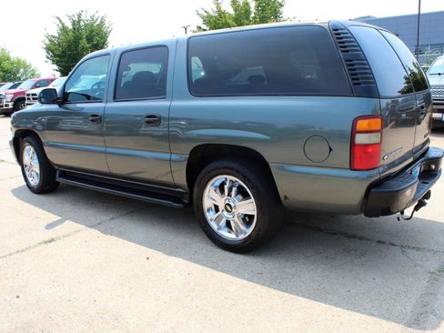 Used 2002 Chevrolet Suburban LS RWD image 4