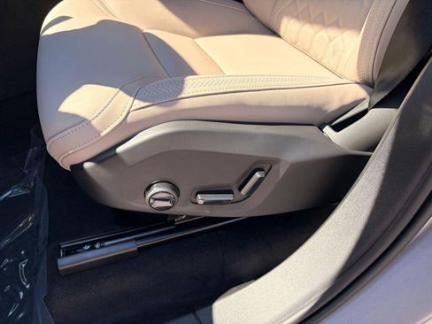 Used 2026 Volvo XC90 B6 Plus w/ Protection Package image 13