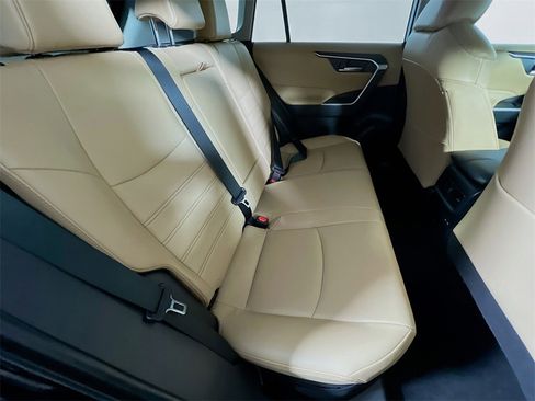 Certified 2023 Toyota RAV4 XLE Premium image 24
