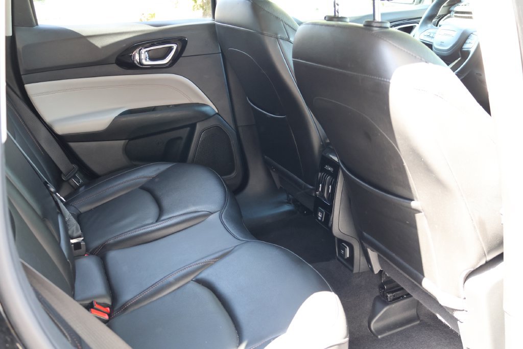 Used 2022 Jeep Compass Limited AWD/4WD image 18