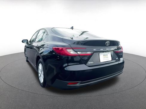 Used 2025 Toyota Camry LE image 11