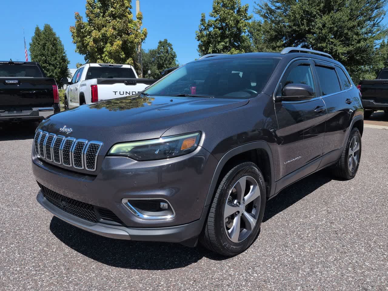 Used 2021 Jeep Cherokee Limited w/ Mopar Interior Package AWD/4WD image 2