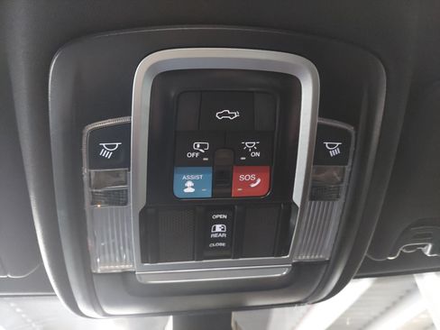 Used 2024 RAM 2500 Laramie w/ Sport Appearance Package AWD/4WD image 19