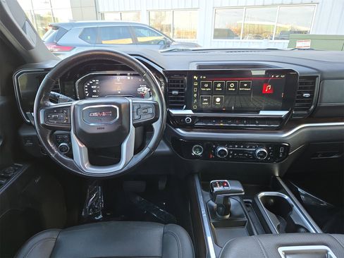 Used 2022 GMC Sierra 1500 SLT w/ SLT Convenience Package image 13