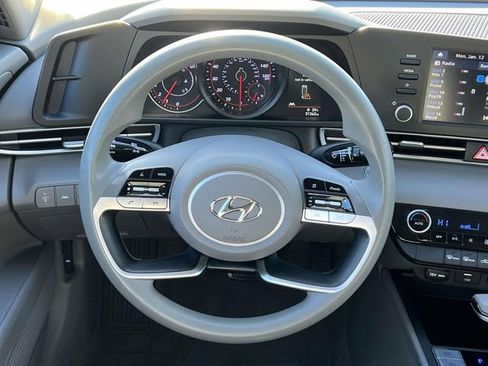 Certified 2023 Hyundai Elantra SEL image 12