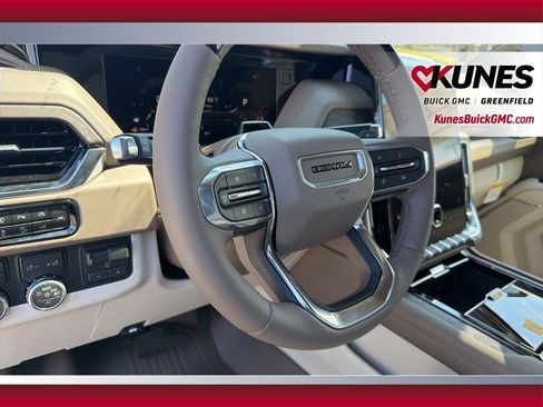 New 2026 GMC Yukon XL Denali image 18