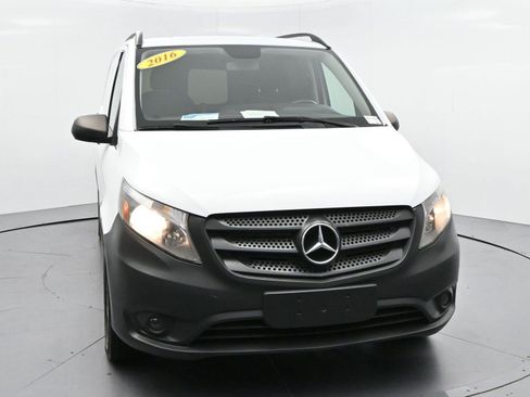 Used 2016 Mercedes-Benz Metris image 2