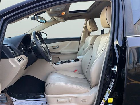 Used 2015 Toyota Venza Limited AWD/4WD image 11