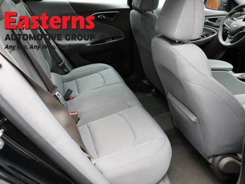 Used 2025 Chevrolet Malibu LT FWD image 22