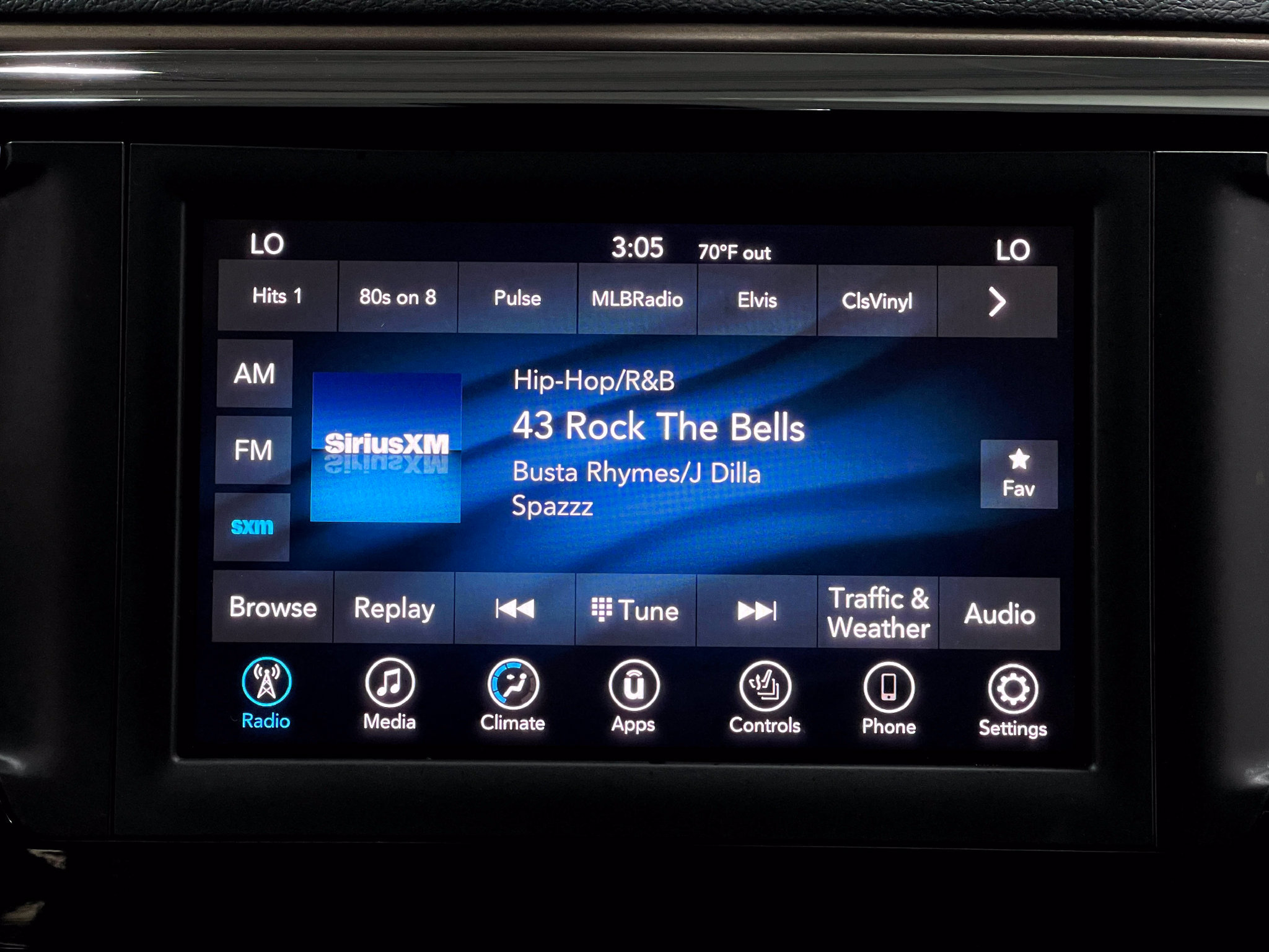 Used 2019 Chrysler Pacifica Touring-L FWD image 22