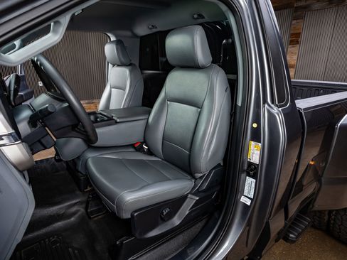 Used 2024 Ford F350 XL w/ FX4 Off-Road Package image 28