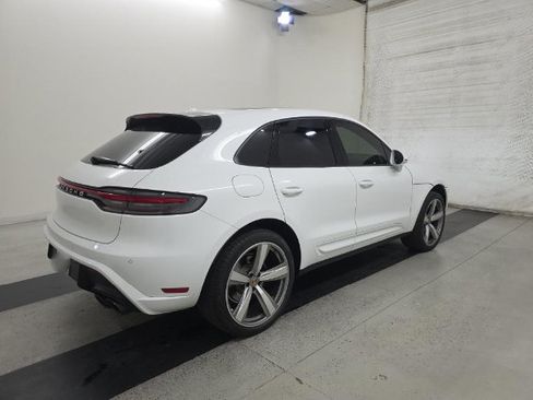 Used 2024 Porsche Macan AWD/4WD image 2