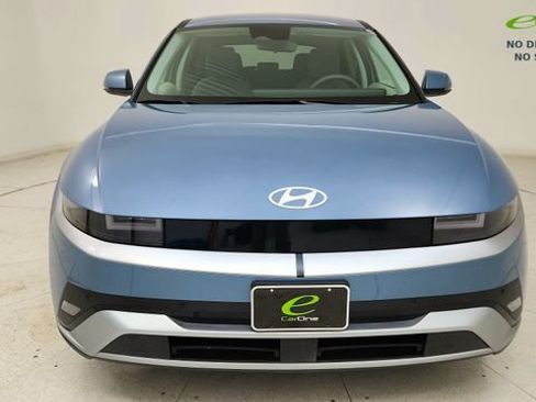 Used 2026 Hyundai Ioniq 5 SE RWD image 2
