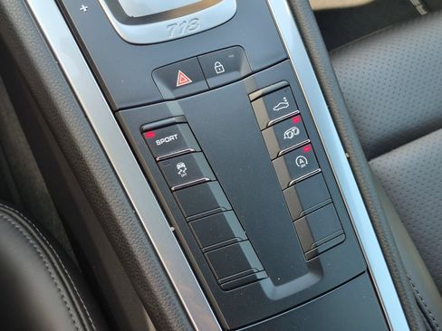 Certified 2020 Porsche 718 Cayman RWD image 17