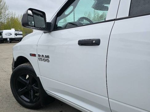 Used 2018 RAM 1500 Tradesman AWD/4WD image 9
