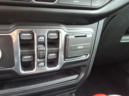 Used 2023 Jeep Wrangler Unlimited Sahara w/ Cold Weather Group image 25