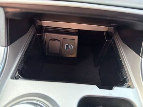 Used 2022 Ford Explorer XLT w/ Equipment Group 202A image 35