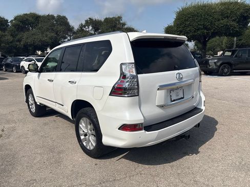 Used 2016 Lexus GX 460 w/ Premium Package AWD/4WD image 3