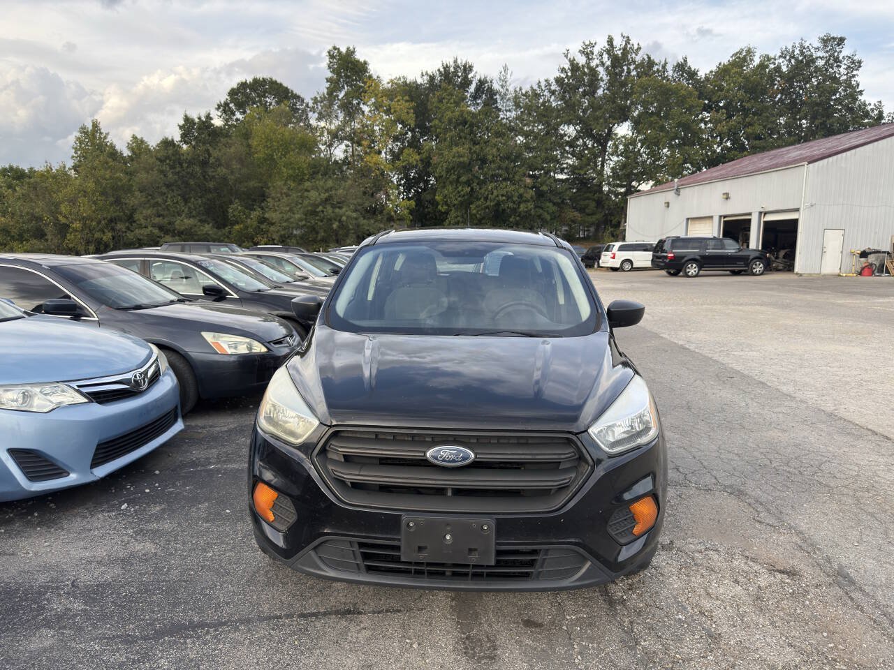 Used 2017 Ford Escape S FWD image 4