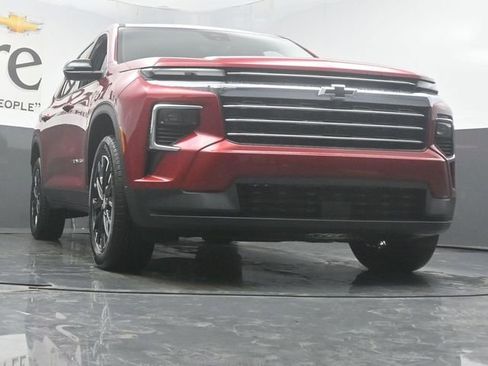 New 2026 Chevrolet Traverse LT w/ Sun and Wheel Package image 3