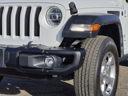 Used 2021 Jeep Wrangler Unlimited Sport AWD/4WD image 9