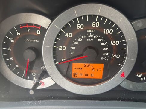 Used 2012 Toyota RAV4 Limited w/ Premium Plus Value Pkg AWD/4WD image 9