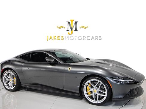 Used 2021 Ferrari Roma image 14