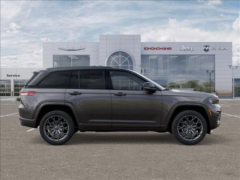 New 2025 Jeep Grand Cherokee Summit w/ Obsidian Package image 21