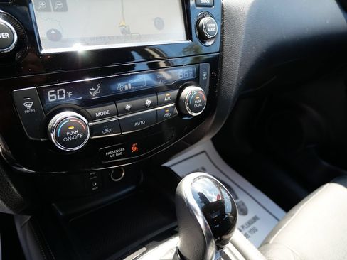Used 2018 Nissan Rogue Sport SL w/ SL Premium Package AWD/4WD image 12