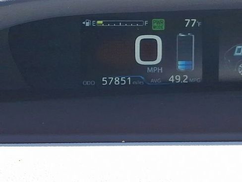 Used 2020 Toyota Prius LE AWD/4WD image 21