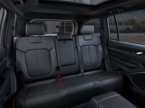 New 2026 Jeep Grand Cherokee Limited image 15