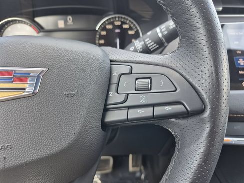 Used 2019 Cadillac XT4 Sport w/ Cold Weather Package AWD/4WD image 20