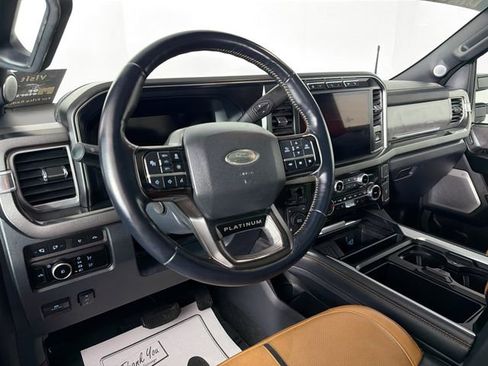Used 2024 Ford F250 Platinum w/ FX4 Off-Road Package image 9