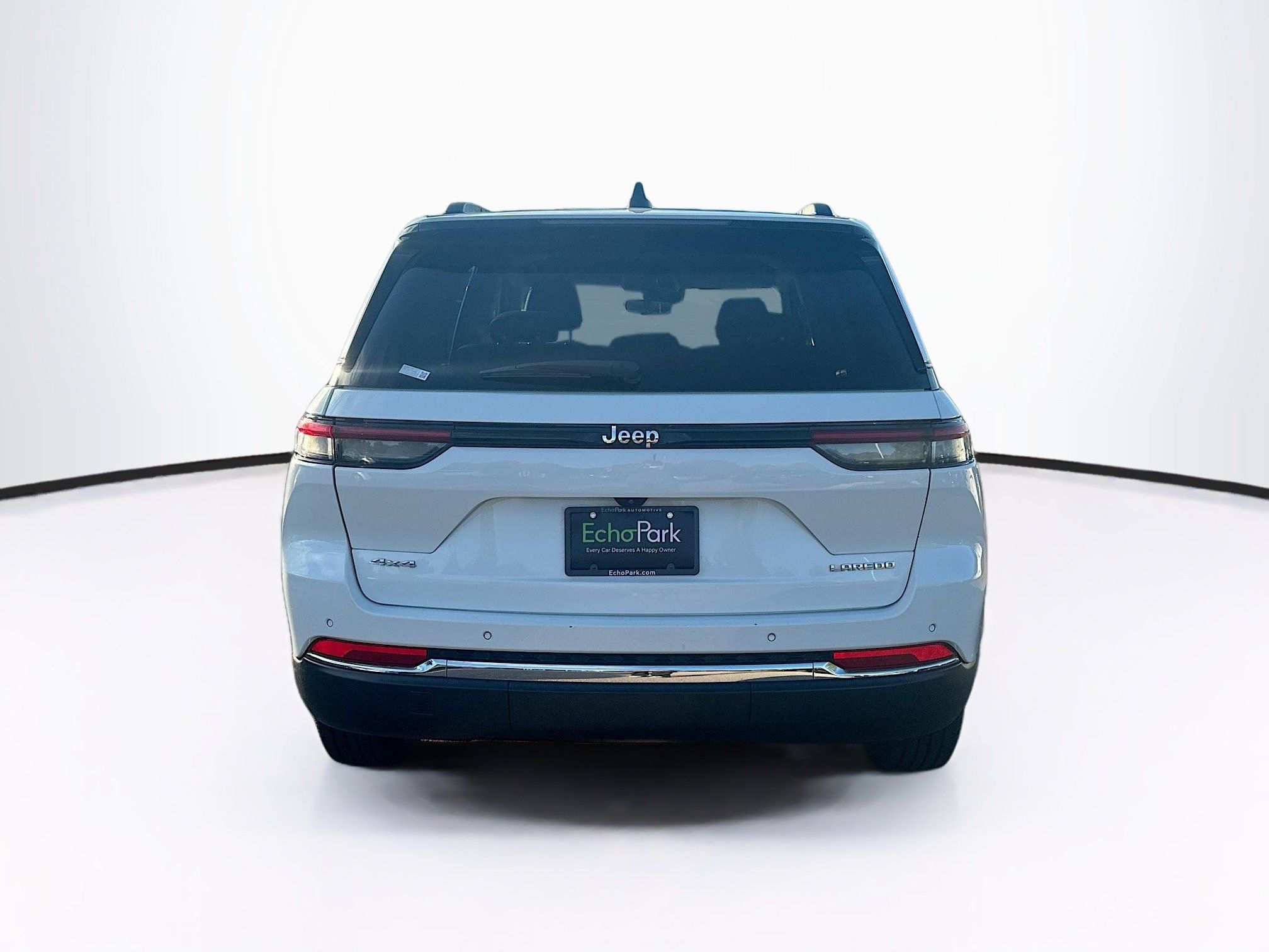 Used 2022 Jeep Grand Cherokee Laredo AWD/4WD image 7