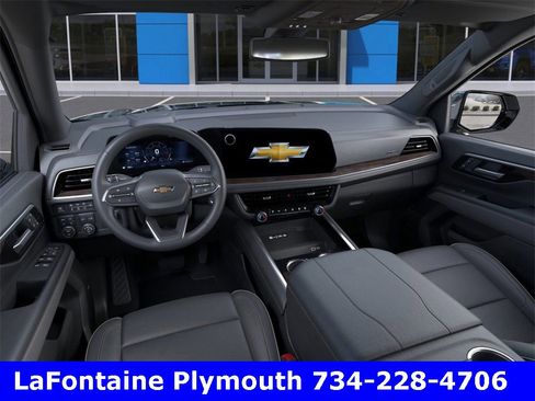 New 2025 Chevrolet Suburban Premier image 15