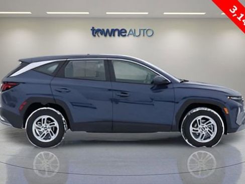 Used 2025 Hyundai Tucson SE image 6