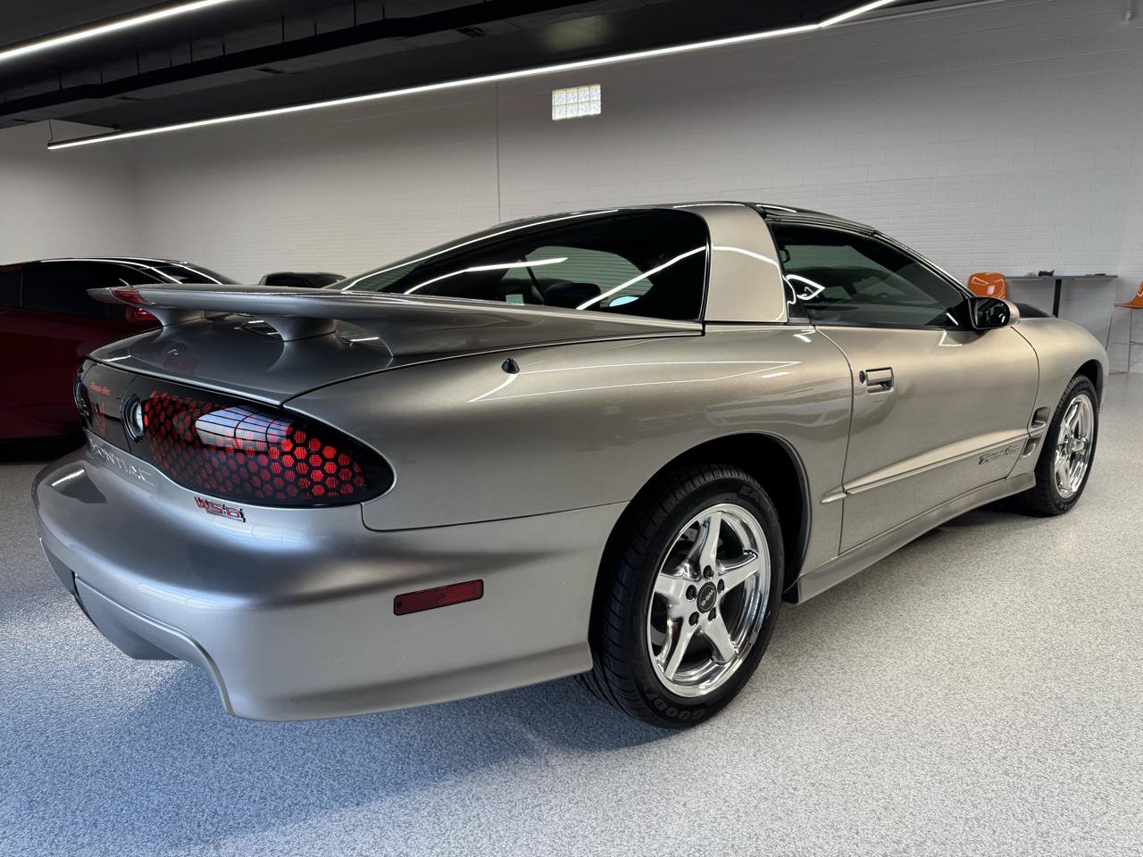 Used 2000 Pontiac Firebird Formula RWD image 14