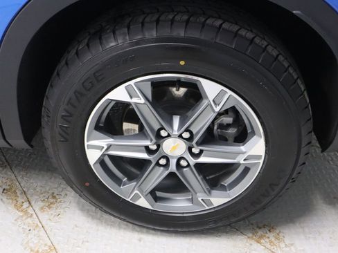 Used 2025 Chevrolet Blazer LT image 18