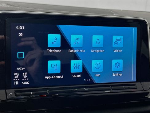 Used 2024 Volkswagen Atlas SE image 14