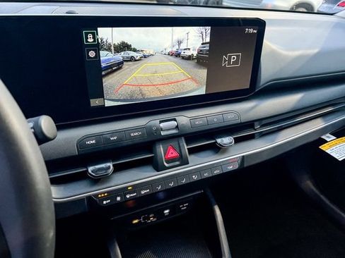 New 2025 Kia K4 LXS image 21